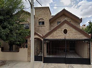 Casa de 4 habitaciones, Saltillo · Ps. Preciosa Casa en Venta. Mariano Narváez, Los Doctores 1ra Amp, Saltillo, Coahuila Saltillo