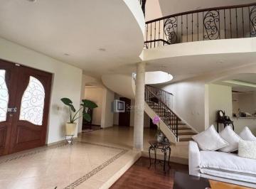 Casa de 4 habitaciones, Toluca · Casa en Fraccionamiento Privado - con Terraza en Ocoyoacac
