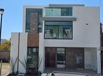 Casa de 4 habitaciones, San Andrés Cholula · Residencia en Lomas de Angelopolis Parque Nayarit