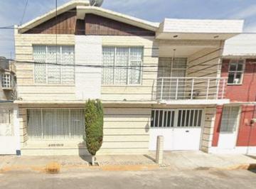 Casa de 3 habitaciones, Gustavo A. Madero · ¡Venta de Casa, Excelente Oportunidad! en Av 605 Lll Secc.