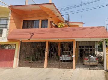 Casa de 4 habitaciones, Centro · Venta de Casa en Col. Atasta, Villahermosa, Tabasco