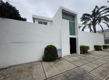 Casa · 300m² · 3 Recámaras · 2 Estacionamientos · Casa en Venta en Residencial Anáhuac, San Nicolas de Los Garza