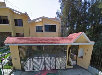 Casa de 4 habitaciones, Naucalpan de Juárez · Casa en Venta en Jardines de Satélite, Naucalpan de Juárez, Estado de México