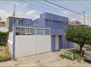 Casa de 4 habitaciones, Zapopan · Venta de Casa en Col. Pinar de La Calma, Zapopa, Jalisco