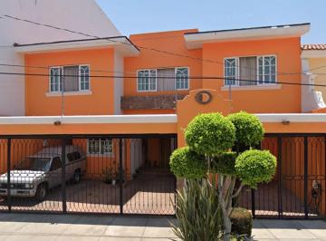 Casa de 5 habitaciones, Guadalajara · Venta de Casa en Col. Bosques de Las Victoria, Guadalajara Jalisco