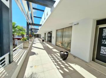 Oficina · 30m² · 1 Recámara · 1 Estacionamiento · Local Comercial en Renta Para Oficina o Despacho