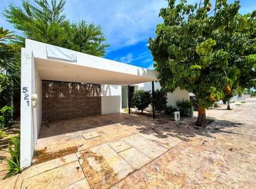 Casa en condominio de 3 habitaciones, Mérida · En Venta Casa de Tres Recamaras en Privada Campocielo
