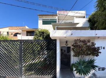 Casa de 7 habitaciones, Corregidora · Casa en Venta en Tejeda de 3 Niveles Ideal Para Renta por Departamento