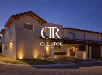 Casa · 311m² · 4 Recámaras · 6 Estacionamientos · Casa en Venta en Lomas del Campanario Queretaro