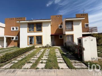 Casa · 93m² · 3 Recámaras · 2 Estacionamientos · Casa en Venta San Juan Tlautla, Venta de Oportunidad Danf