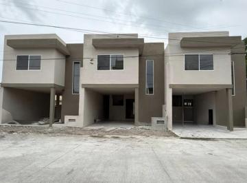 Casa · 141m² · 3 Recámaras · 1 Estacionamiento · Casa en Venta Colonia Barandillas