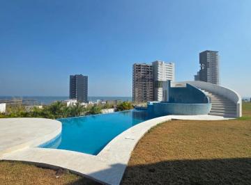 Casa · 800m² · 4 Recámaras · 4 Estacionamientos · Casa en Venta con Alberca en Playas del Conchal Riviera Veracruzana Alvarado Veracruz