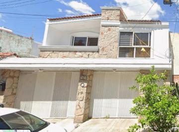 Casa de 3 habitaciones, Guadalajara · Casa en Venta Ubicada en Jardines Alcalde, Guadalajara