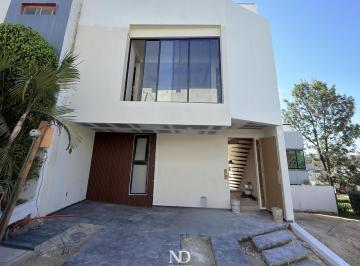 Casa de 3 habitaciones, Zapopan · Bella Casa en Venta Coto Sivec Capital Norte Zapopan