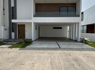 Casa · 268m² · 3 Recámaras · 1 Estacionamiento · Casa en Venta Punta Tiburón