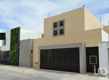 Casa · 280m² · 3 Recámaras · 2 Estacionamientos · Casa en Venta en Lomas Tecnológico, San Luis Potosi, Slp
