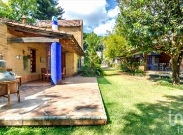 Casa · 450m² · 6 Recámaras · 10 Estacionamientos · Oportunidad Venta Propiedad con Dos Casas a Unos Pasos del Centro de Tepoztlán