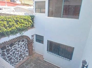 Casa de 5 habitaciones, Cuernavaca · En Venta Casa Sola en Vista Hermosa