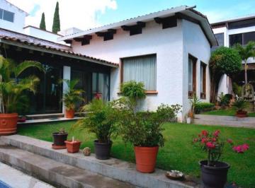 Casa · 506m² · 7 Recámaras · 2 Estacionamientos · Casa - Lomas de Atzingo