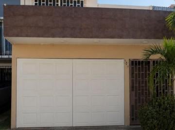 Casa de 3 habitaciones, Centro · Casa en Venta en Fraccionamiento San Ángel, Centro Tabasco – Excelente Ubicación y Espacios Funciona