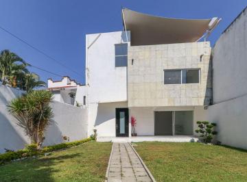 Casa en condominio de 4 habitaciones, Jiutepec · Casa Sola Dentro de Fraccionamiento con Vigilancia!