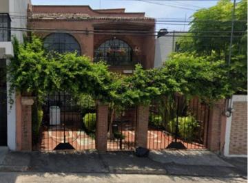 Casa de 3 habitaciones, Morelia · Hermosa Propiedad Ubicada en El Corazon de Morelia, Michoacan