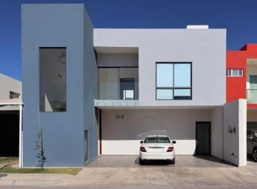 Casa · 230m² · 3 Recámaras · 2 Estacionamientos · Residencial El Lago