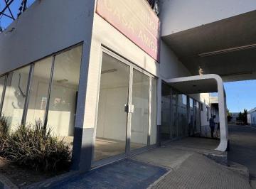 Edificio · 2450m² · 10 Estacionamientos · Av 20 de Noviembre