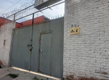 Bodega comercial de 2 habitaciones, Celaya · Renta de Bodega en Col. Jardines