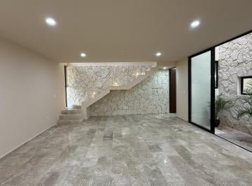 Casa · 210m² · 3 Recámaras · 2 Estacionamientos · Casa en Venta Kantunich Residencial Cerca de Real Montejo