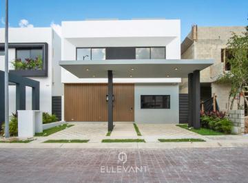 Casa de 4 habitaciones, Benito Juárez · Casa en Venta y Renta en Residencial Via Cumbres