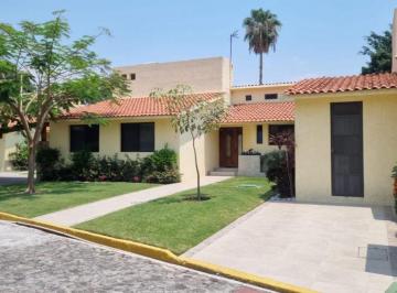 Casa en condominio de 4 habitaciones, Jiutepec · Casa de un Nivel en Renta. Hacienda San Jose Sumiya