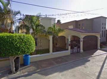 Casa en condominio en Venta de 3 habitaciones Fraccionamiento Victoria · Hermosa y Amplia Casa con alberca¡Invierte Ya