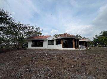 Casa · 2 Recámaras · 1 Estacionamiento · Casa en Renta en Cerro Gordo