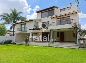 Casa de 4 habitaciones, San Andrés Cholula · Casa de 800 m² de Terreno y 595 m² de Construcción en Venta en El Exclusivo Fracc. La Misión