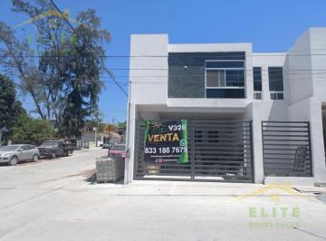 Casa · 180m² · 3 Recámaras · 2 Estacionamientos · Casas en Venta Col. Tancol Tampico