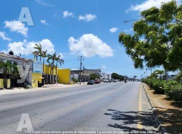 Edificio · 550m² · 2 Recámaras · 5 Estacionamientos · Edificio en Venta, 480 m² de Terreno, con Frente a Av Jose Lopez Portillo, Sm 94, Cancun.