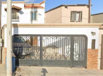 Casa de 3 habitaciones, Tecate · Casa con 130 m² Superficie de Terreno y 3 Recámaras en Venta en Hacienda Tecate
