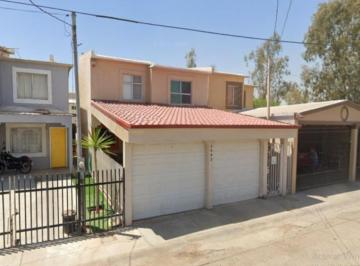 Casa de 3 habitaciones, Mexicali · Casa con 159 m² Superficie de Terreno y 3 Recámaras en Venta, La Bodega Issste