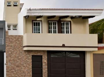 Casa en condominio de 3 habitaciones, Zamora · Casa en Venta Ubicada en La Floresta, Hidalgo
