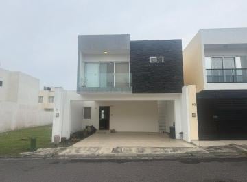 Casa de 3 habitaciones, Alvarado · Casa en Venta en Fracc. Lomas de La Rioja. Alvarado, Ver. Riviera Veracruzana