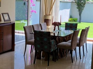 Casa · 500m² · 3 Recámaras · 3 Estacionamientos · Casa en Venta Lomas de Axomiatla