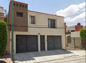Casa de 4 habitaciones, San Luis Potosí · Casa con 250 m² de Terreno y 4 Recámaras en Venta en Lomas 4ta Secc