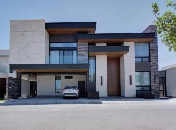 Casa de 6 habitaciones, Saltillo · Residencia Contemporánea de Alto Nivel en Rincón de Los Encinos