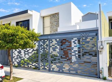 Casa de 2 habitaciones, Zapopan · Casa en Venta de 1 Nivel Col La Estancia