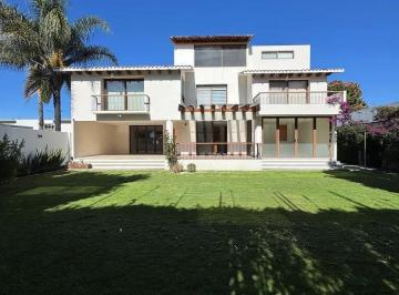 Casa en condominio · 595m² · 4 Recámaras · 3 Estacionamientos · Casa en Venta en La Misión, San Andrés Cholula