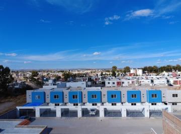 Casa · 101m² · 3 Recámaras · 2 Estacionamientos · Vivienda de Dos Niveles con Barda Perimetral
