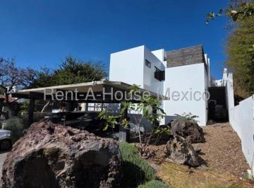 Casa de 4 habitaciones, Corregidora · Vista Real, Residencia en Venta de 4 Recamaras 5 Baños