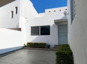 Casa de 2 habitaciones, Jiutepec · Paseo del Sumidero, Fraccionamiento Residencial Las Fincas, Jiutepec, Morelos.