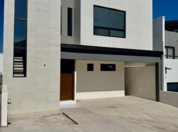 Casa de 3 habitaciones, Chihuahua · Condes Rejon Residencia en Venta